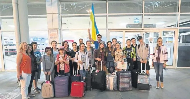 Ukraynalı çocuklar Antalya’ya tatile geldi