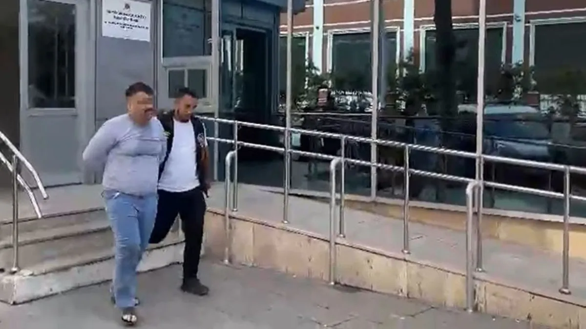 Esenyurt'ta sokakta çırılçıplak dolaşan şüpheli serbest bırakıldı
