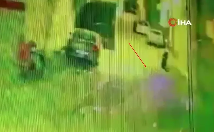 Adana’da akıllara durgunluk veren olay: EYP ile saldırdı başına isabet etti!