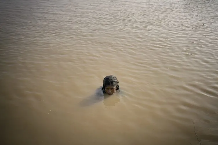 Pakistan sular altında