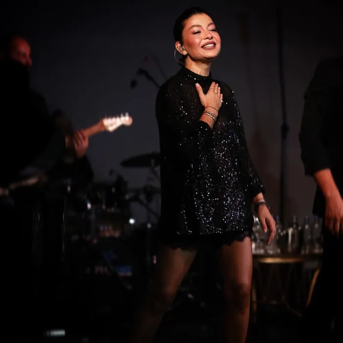 Ajda Pekkan’ın vokalisti 66 yaşındaki huzurevi sakininden şikayetçi oldu! Tacizci amca canından bezdirdi