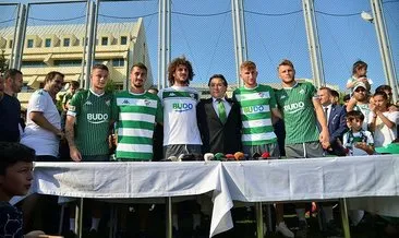 Bursaspor’da yeni transferler için imza töreni düzenlendi