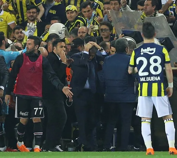 Fenerbahçe’de Aykut Kocaman olaylar hakkında konuştu!
