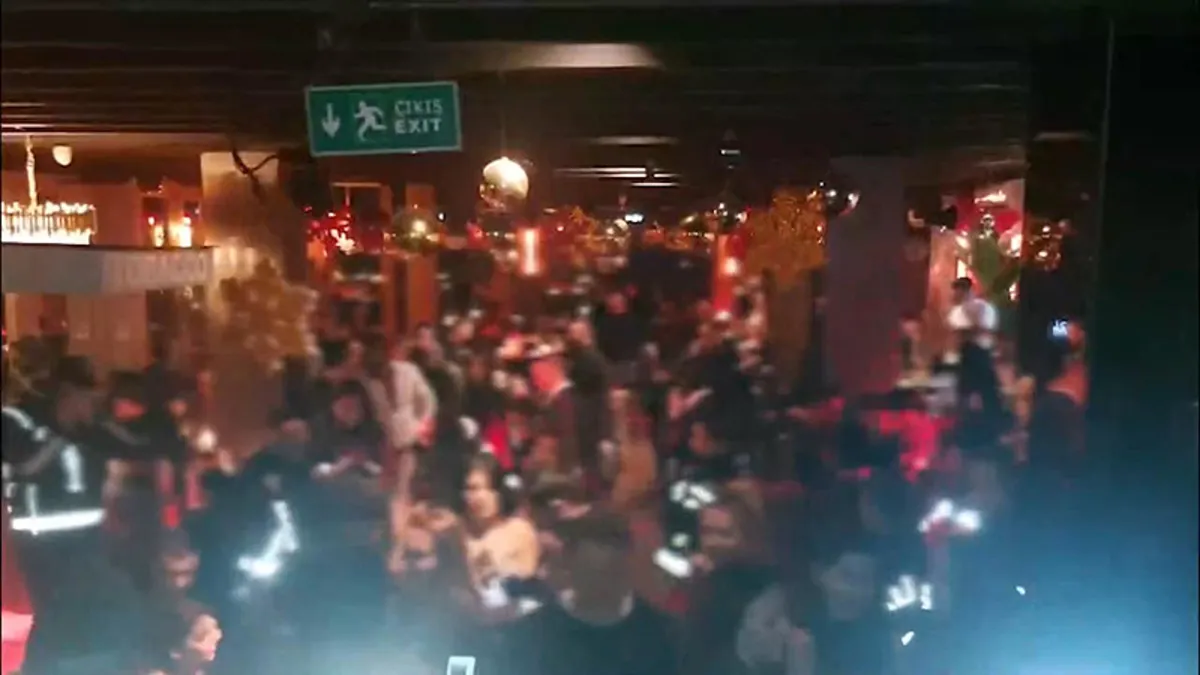 SON DAKİKA… İşte saniye saniye uyuşturucu baskını! Ekipler narko köpekler ile arama yaptı: Can Yaman ve Selen Görgüzel gözaltında! SON DAKİKA… İşte saniye saniye uyuşturucu baskını! Ekipler narko köpekler ile arama yaptı: Can Yaman ve Selen Görgüzel gözaltında!