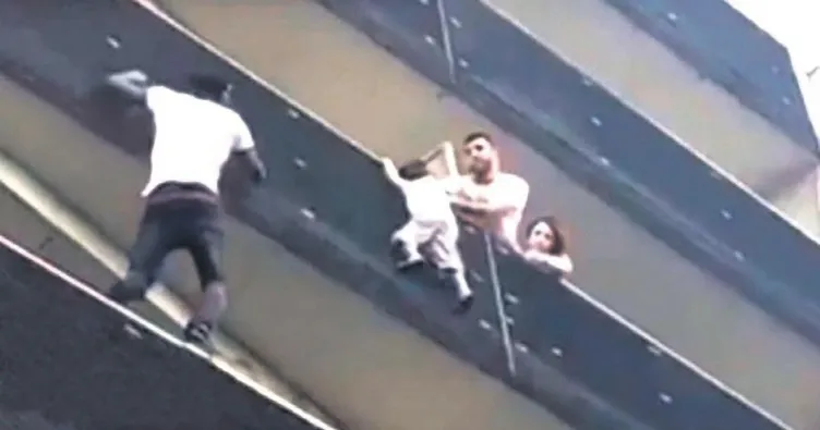 ‘Örümcek Adam’ Elysee Sarayı’nda