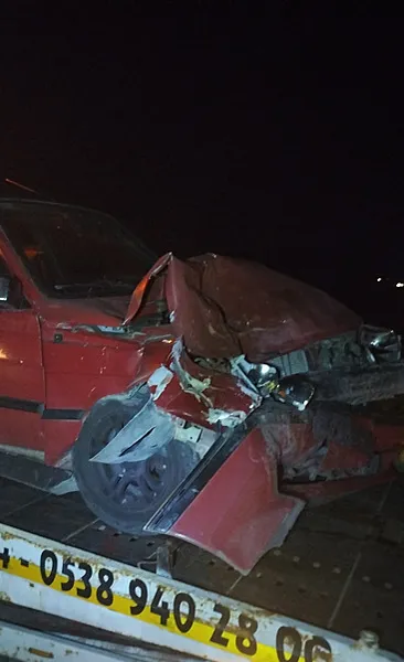 Sivas’ta otomobil ile hafif ticari araç çarpıştı: 6 yaralı