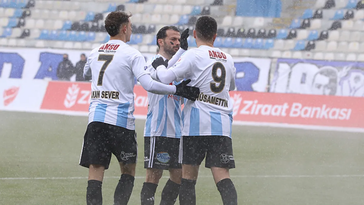 Erzurumspor kupaya 4 golle veda etti!