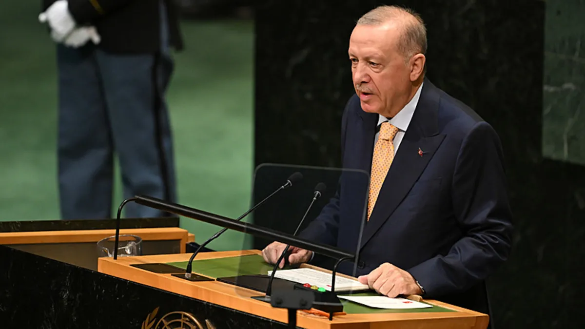 İsrailli heyet gerçekleri hazmedemedi! Başkan Erdoğan'ın konuşması sırasında salondan ayrıldılar