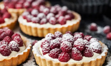 Ahududulu mini tart tarifi: Yiyeni kendisine hayran bırakıyor...
