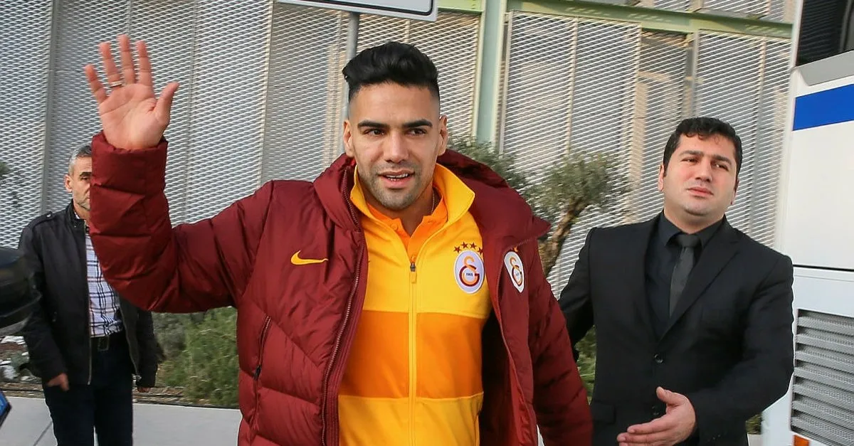 Falcao Galatasaray Dan Ayriliyor Galeri Spor