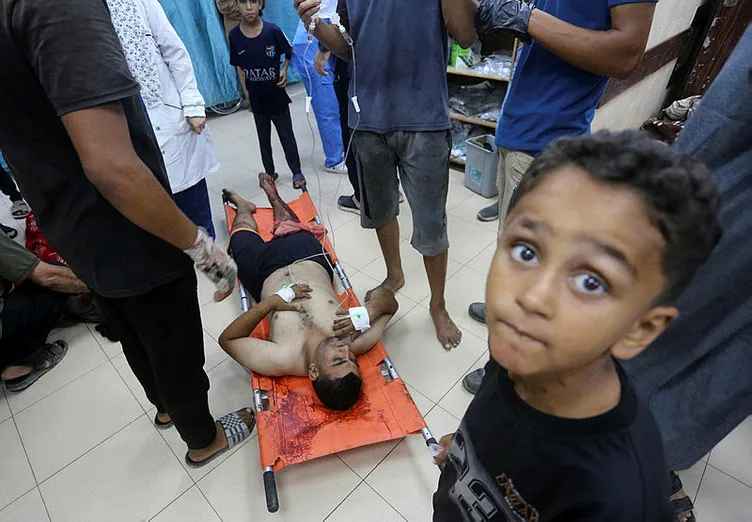 SON DAKİKA: Siyonist İsrail kadın ve çocuk demeden Gazze’de ev ev katliam yapıyor