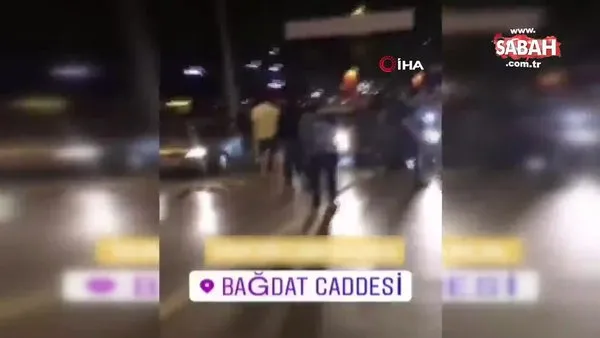 İstanbul Bağdat Caddesi’nde Galatasaray taraftarına Fenerbahçe taraftarlarından şişeli, kemerli saldırı