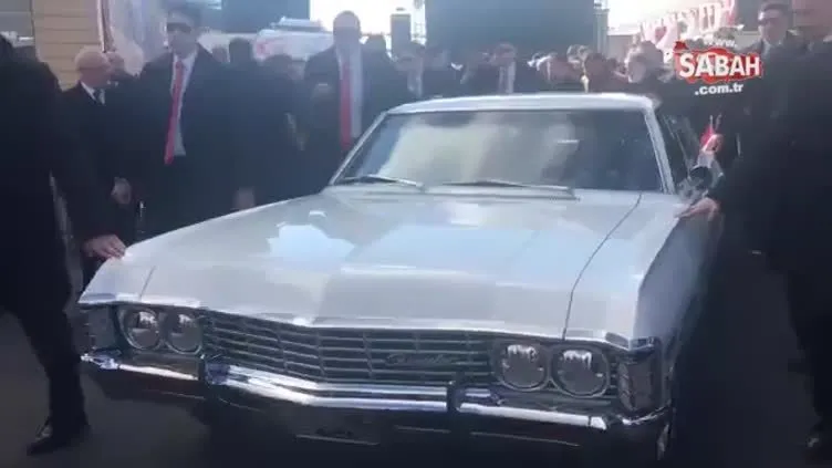 Cumhurbaşkanı Erdoğan klasik otomobil kullandı