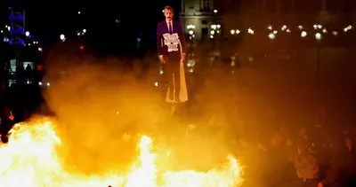 Fransa kaosa sürükleniyor: Macron kıl payı kurtuldu, halk sokakları ateşe verdi