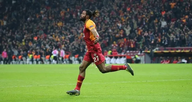Christian Luyindama En Buyuk Oldugu Icin Galatasaray I Sectim Spor Haberleri