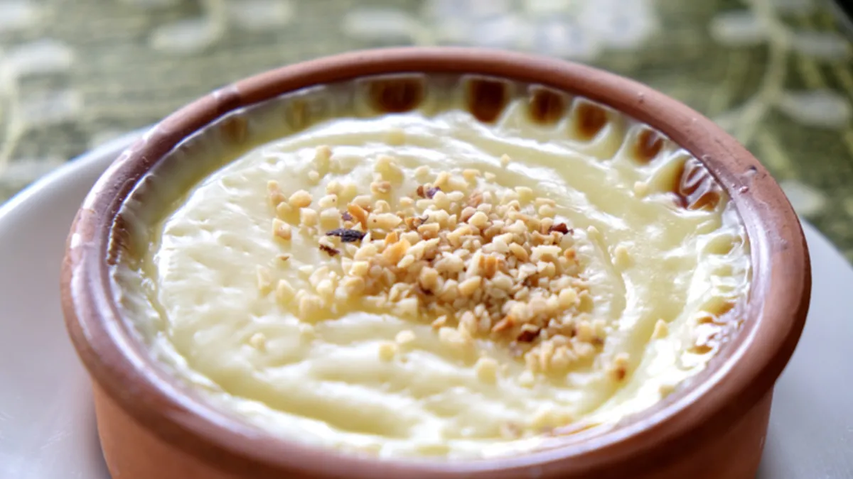 Tam kıvamında güveçte sütlaç tarifi! Her kaşığı mest edecek…