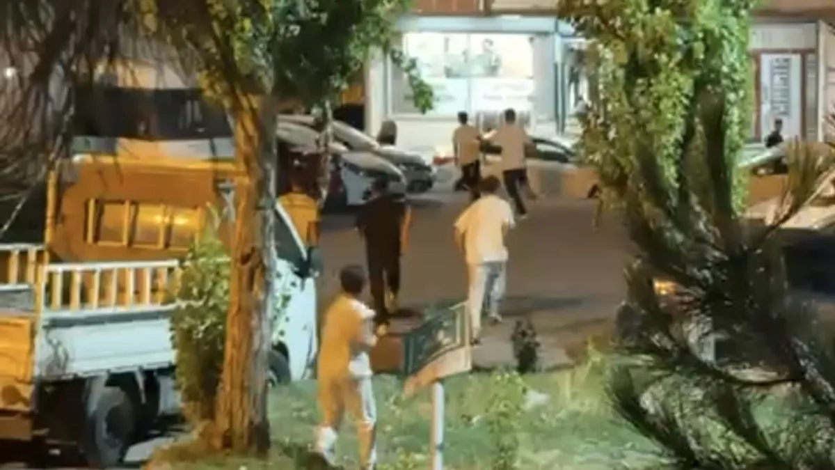 Esenler’de dehşet anları: Baltayla saldırdılar! 7 gözaltı Esenler’de dehşet anları: Baltayla saldırdılar! 7 gözaltı