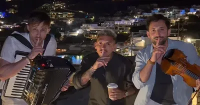 Tatilde bile aklı Galatasaray’da! Torreira’dan keman eşliğinde Aslana selam