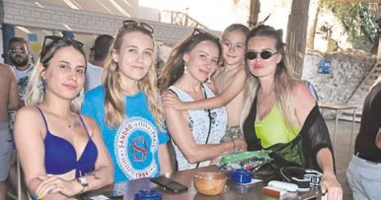 Pascal ve Coşkun plajda şov yaptı