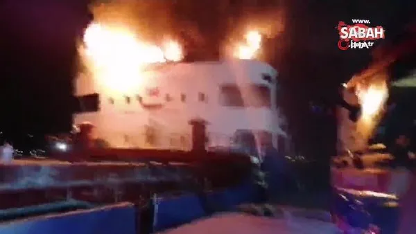Ordu'da çimento yüklü gemi alevler içinde kaldı | Video