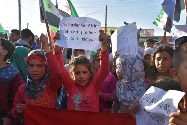 Tel Rıfat halkı Türk askerini sevinçle karşıladı