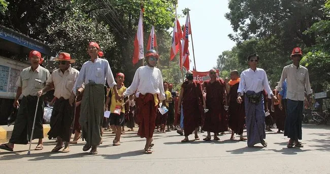 Myanmar’da, Arakanlı Müslümanlara vatandaşlık protestosu!