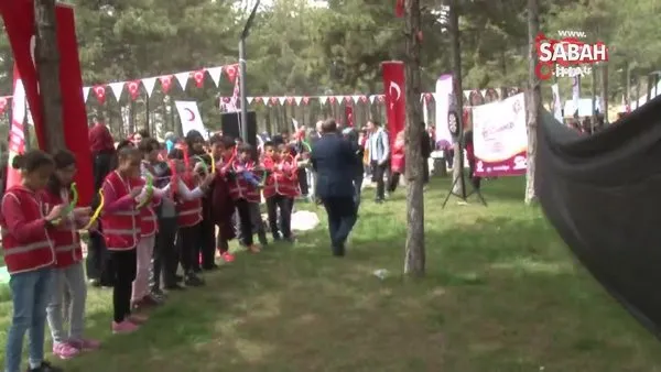 Elazığ'da 1500 çocuk festivalde renkli görüntüler oluşturdu