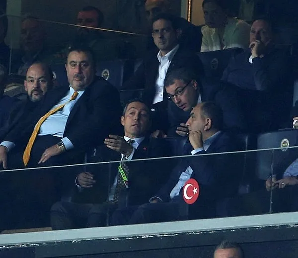 Fenerbahçe’nin stoperi Liverpool’dan