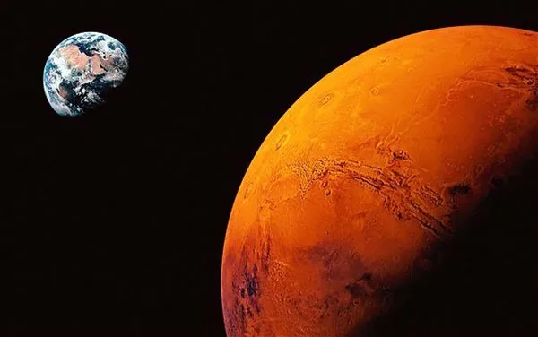 Mars yüzeyinde buzul tabakalar buldu