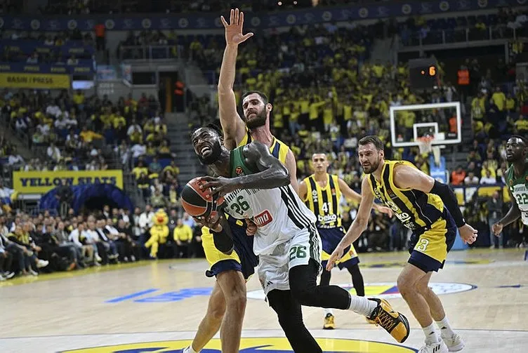 Fenerbahçe Beko-Panathinaikos maçında gerginlik! Wilbekin ve Sloukas...