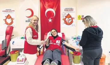 Kızılay’ın kadın neferleri kan bağışı için sahada