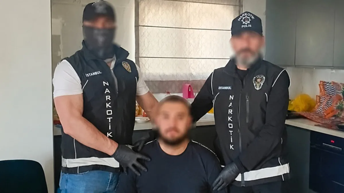 İNTERPOL tarafından en çok arananlar listesindeydi: Antalya’da yakalandı! Eylem hazırlığı detayı İNTERPOL tarafından en çok arananlar listesindeydi: Antalya’da yakalandı! Eylem hazırlığı detayı