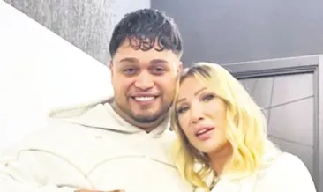 Seda Sayan rap konserinde eğlendi