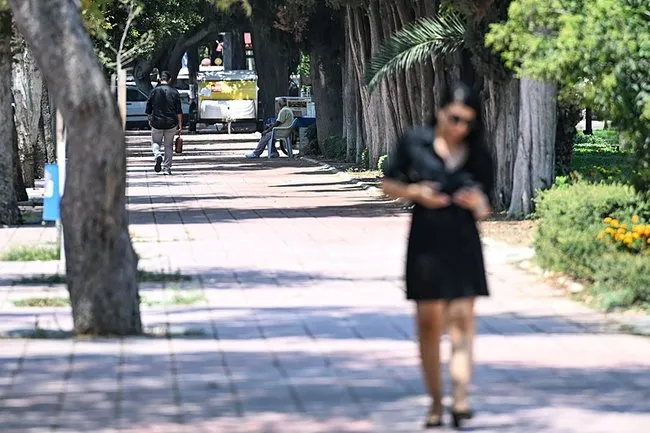 Afrika sıcakları kavuracak: Bu 2 gün çok kritik dışarı çıkmayın! İstanbul, İzmir, Ankara dikkat: 8 derece daha artacak! 10 Afrika sıcakları kavuracak: Bu 2 gün çok kritik dışarı çıkmayın! İstanbul, İzmir, Ankara dikkat: 8 derece daha artacak!