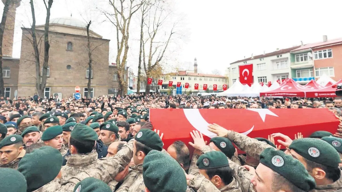 Şehit özel harekât polisine son veda