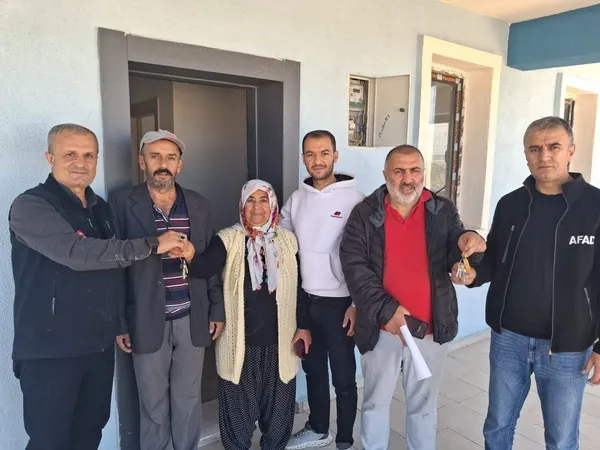 elazig-merkeze-bagli-korpe-ve-salkaya-koylerinde-21-deprem-konutu-hak-sahiplerine-teslim-edildi-1792599677581.jpg