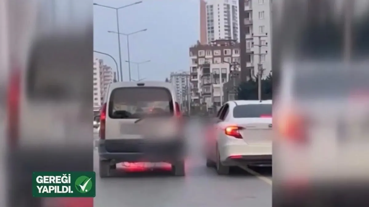 Mersin’de araçtan inip başka sürücüye saldıranlar yakalandı! Bakan Yerlikaya yeni yargı paketiyle gelen cezaları duyurdu Mersin’de araçtan inip başka sürücüye saldıranlar yakalandı! Bakan Yerlikaya yeni yargı paketiyle gelen cezaları duyurdu