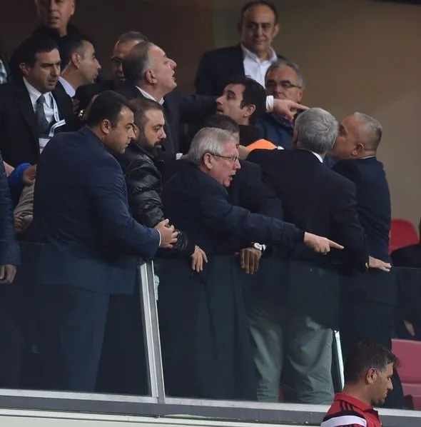 Aziz Yıldırım Konya'da taraftarlarla kapıştı