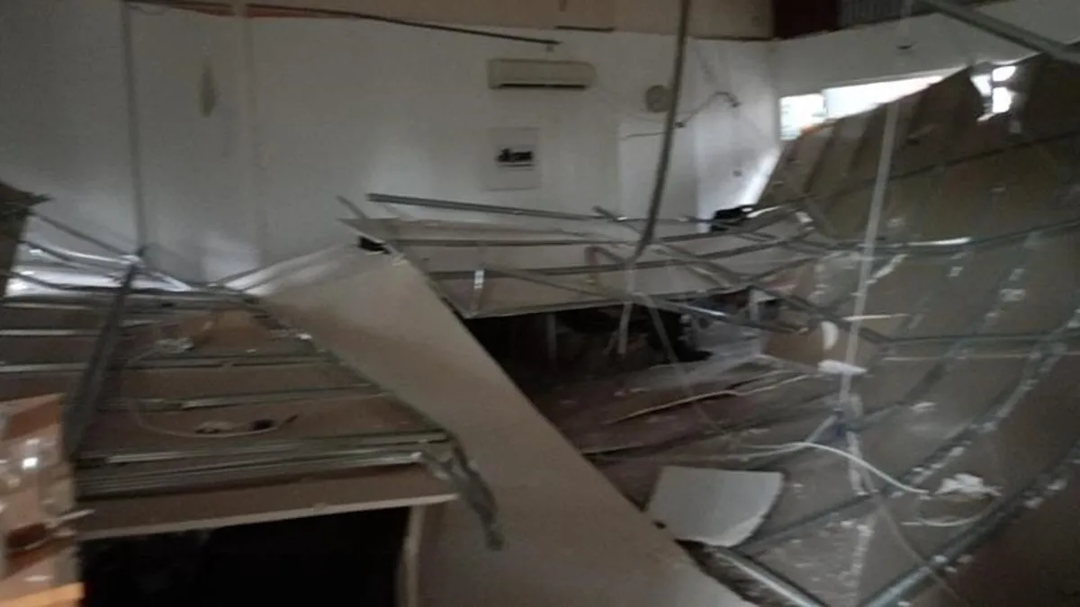 Yalova'da nikah dairesinin tavanı çöktü 4 yaralı