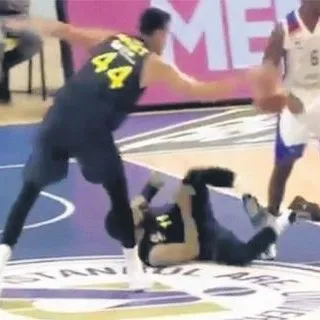 Kanarya’da Tyler Ennis şoku