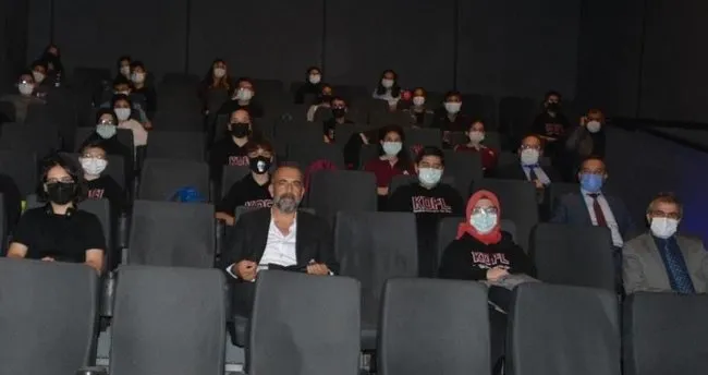 AKİF filmi öğrencilerle buluştu
