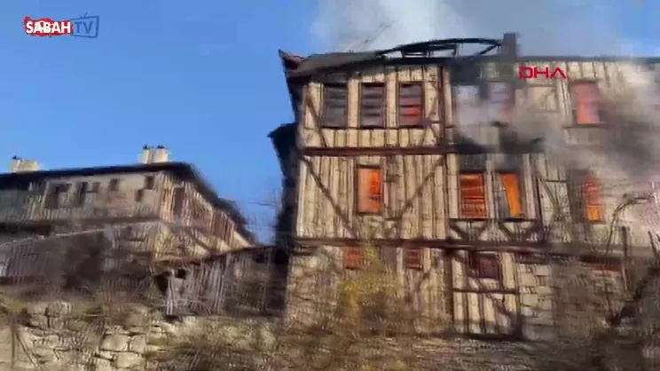 Karabük'te 150 yıllık konak yandı