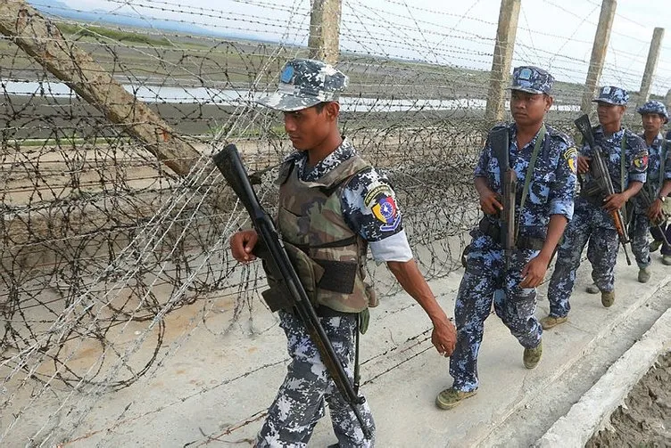 Myanmar ordusu Arakan bölgesini askerileştiriyor