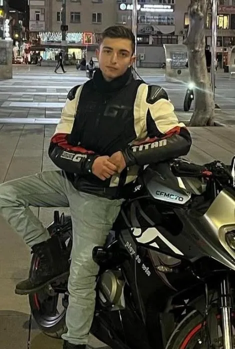 feci-kazada-motosiklet-surucusu-hayatini-kaybetti-1772000712880.jpg