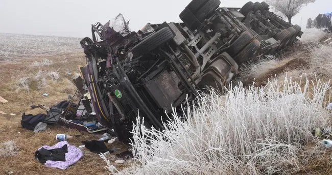 Bitlis Te Trafik Kazasi 1 Olu 5 Yarali Son Dakika Haberler