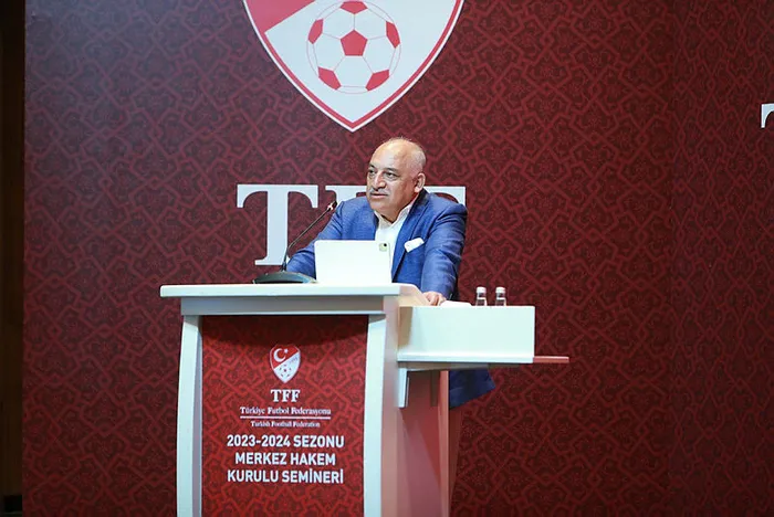 son-dakika-haberleri-turkiye-futbol-federasyonu-tff-baskani-mehmet-buyukeksi-stefan-kuntz-kararini-duyurdu-1691304254547.jpg