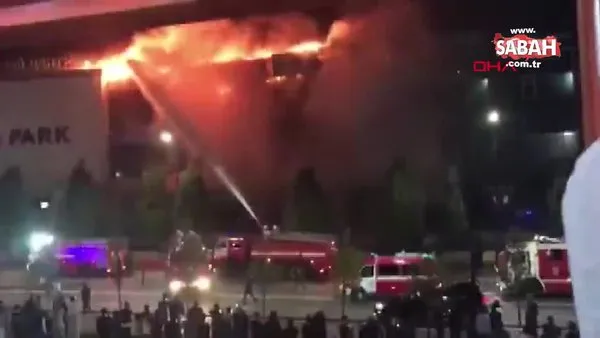 Rusya'da alışveriş merkezinde büyük yangın