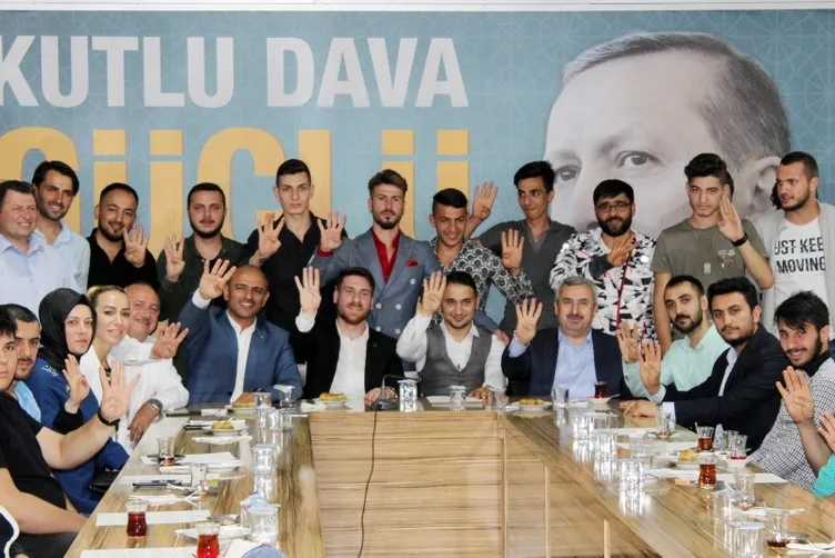 Akşener, Kocaeli mitinginde şok yaşadı 40 partilisi istifa edip AK Parti’ye geçti