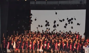 YDÜ’de mezuniyet şöleni