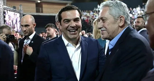 Çipras yeniden SYRIZA başkanlığına seçildi